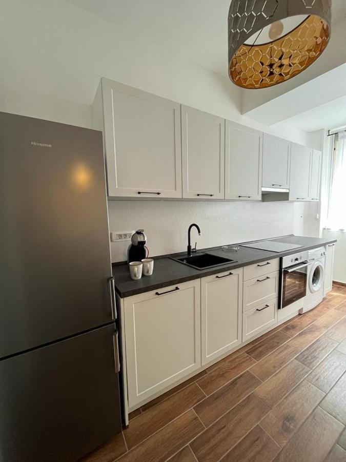 Apartament Lux Apartmans Pula Zewnętrze zdjęcie