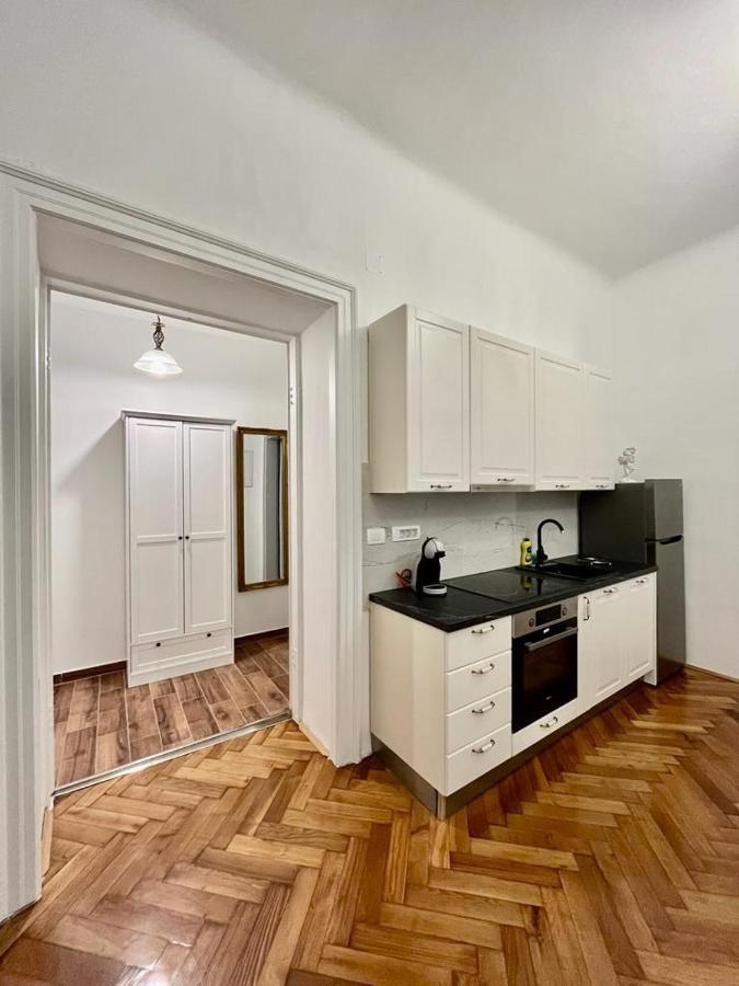 Apartament Lux Apartmans Pula Zewnętrze zdjęcie
