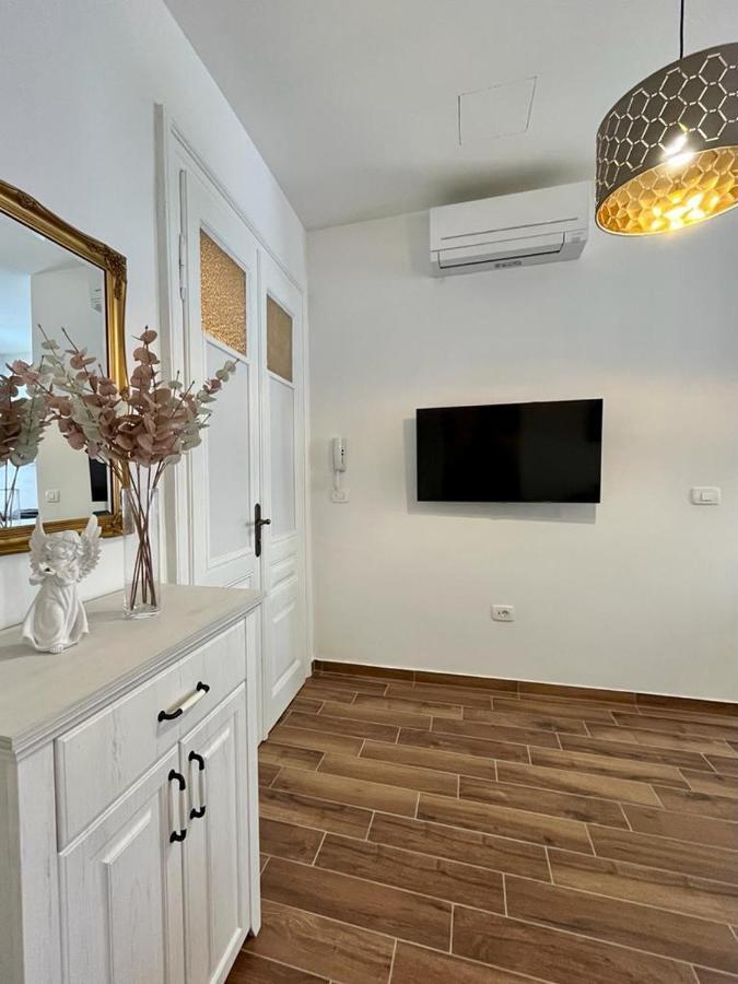 Apartament Lux Apartmans Pula Zewnętrze zdjęcie