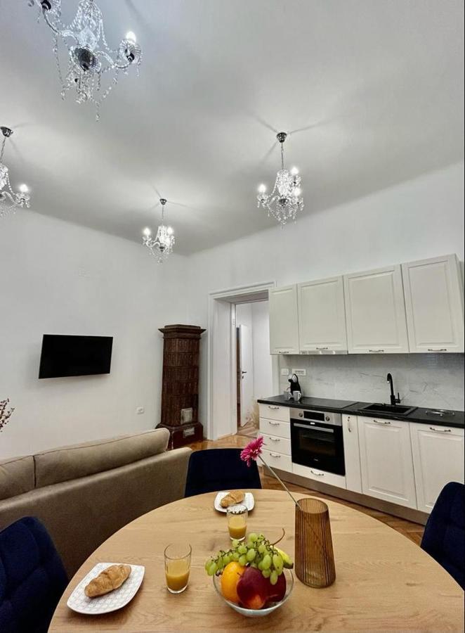 Apartament Lux Apartmans Pula Zewnętrze zdjęcie